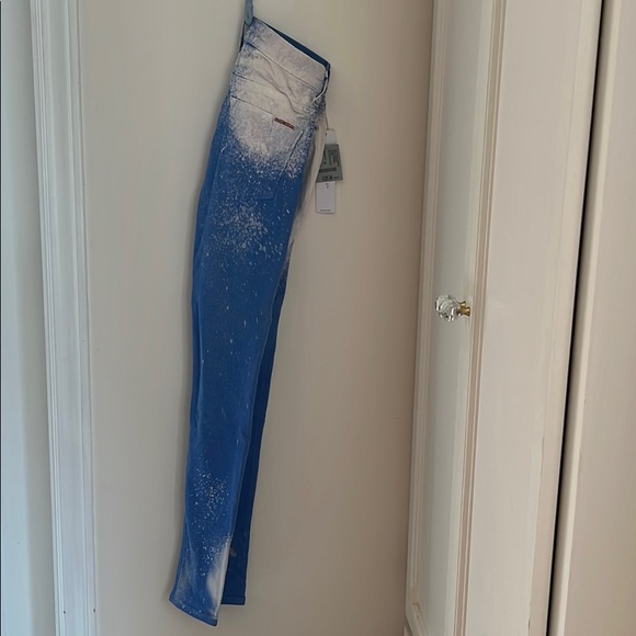 Hudson Jeans - Picture 2 of 7